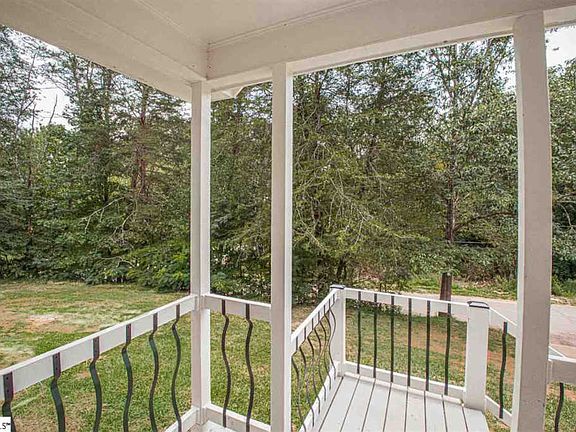 4th image of 549 Rockvale Dr