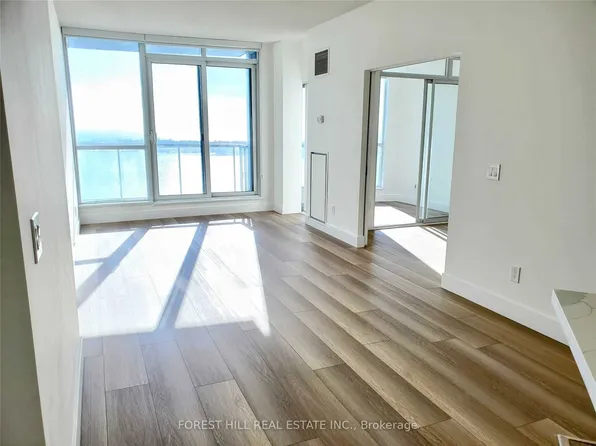 8 York St, Toronto, ON