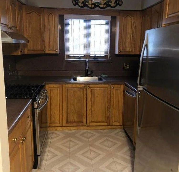 1st image of 9 1st St #2