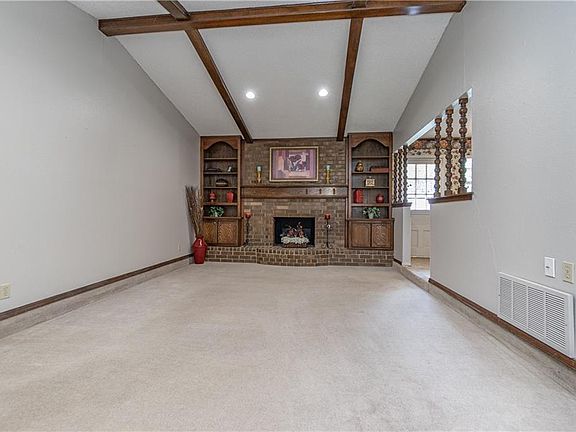 3rd image of 1708 Glenwood Dr