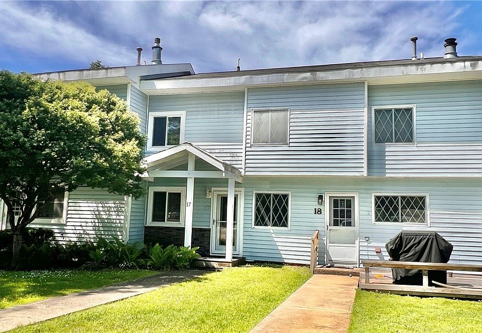1st image of 17 Evergreen Dr