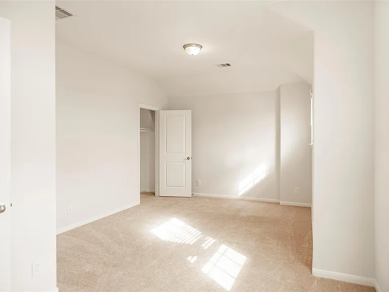 208 Cambria Green Ln — Photo 5