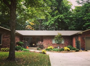 103 Gregory Ln, Lexington, IL 61753