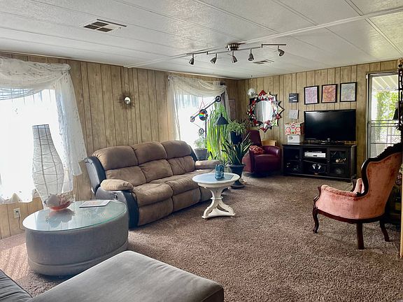 3rd image of 94 Fostones Ave