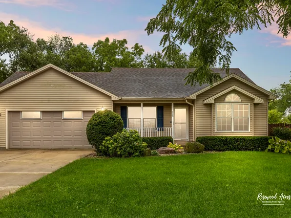 310 E 3rd St, Aroma Park, IL 60910