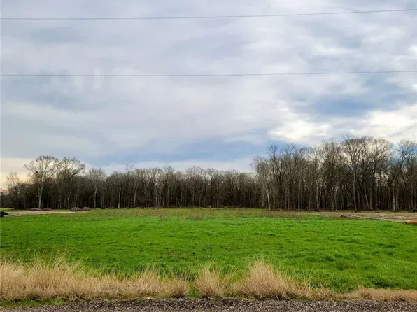 6423 Choctaw Rd, Brusly, LA 70719