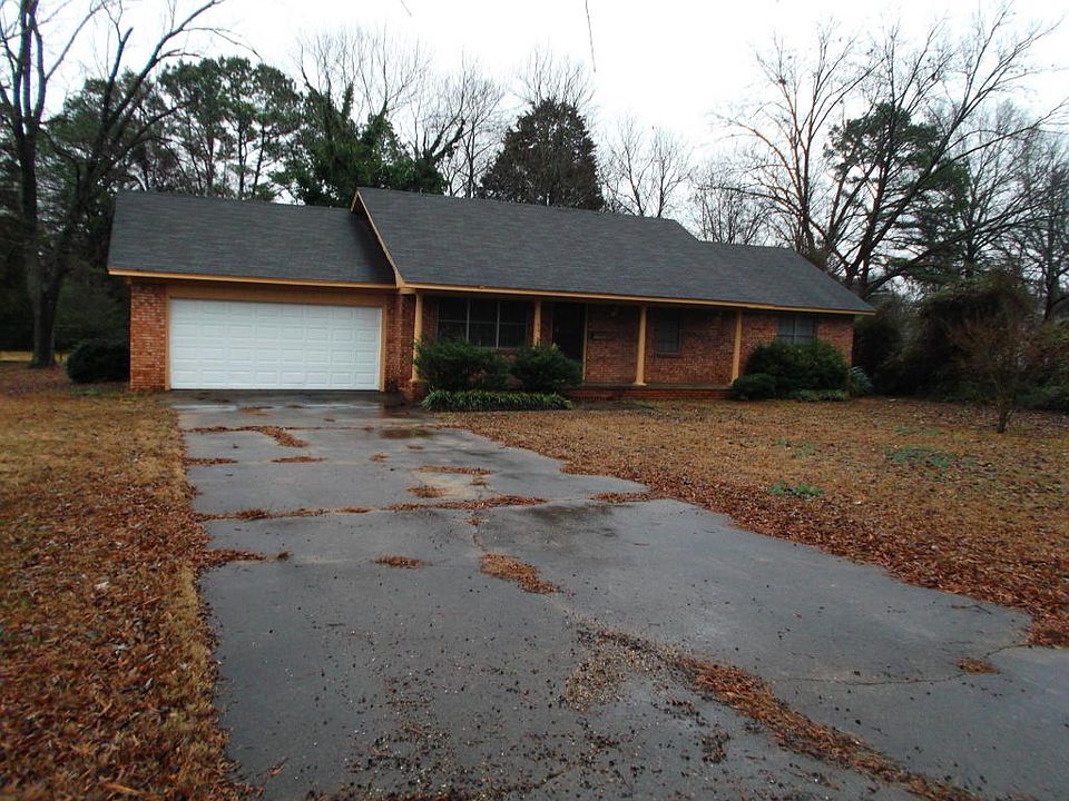 1st image of 810 N Miller St