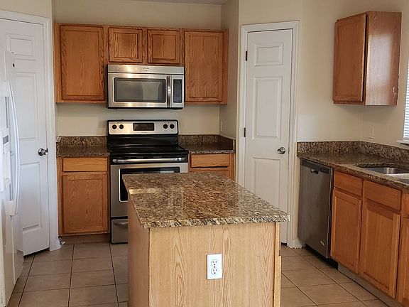 5th image of 274 Curtis Ave