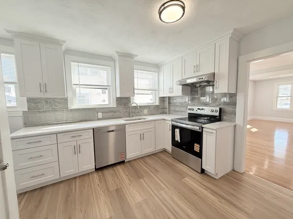 204 Farrington St, Quincy, MA