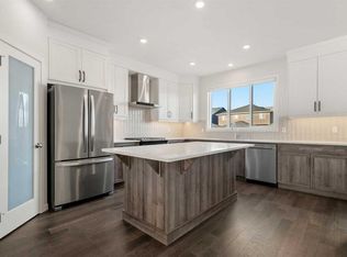 110 N Wolf Creek Rise SE, Calgary, AB T2X 4X1