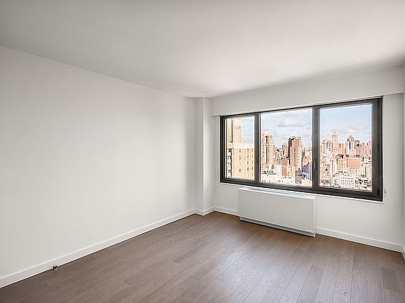 4th image of 220 E 72nd St APT 14E