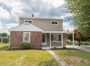 1704 Buttercup Rd, Lancaster, PA 17602