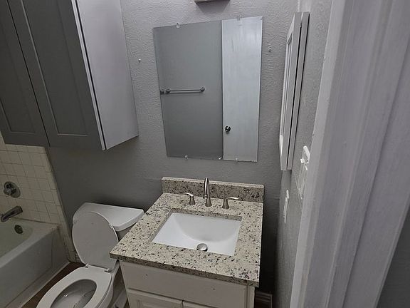 4th image of 2419 E Timberview Ln