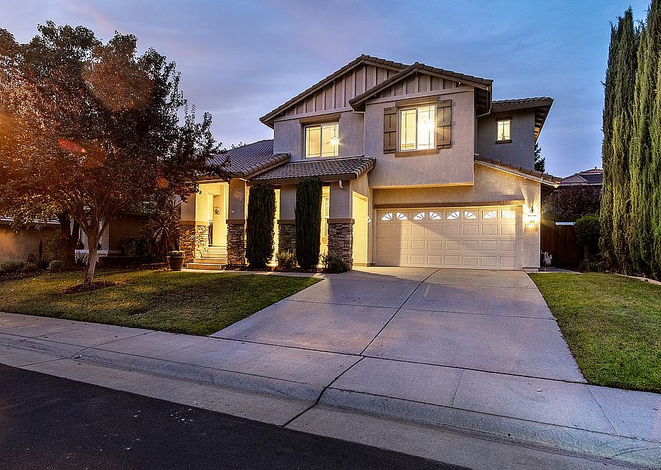 1st image of 2919 Tilbury Way
