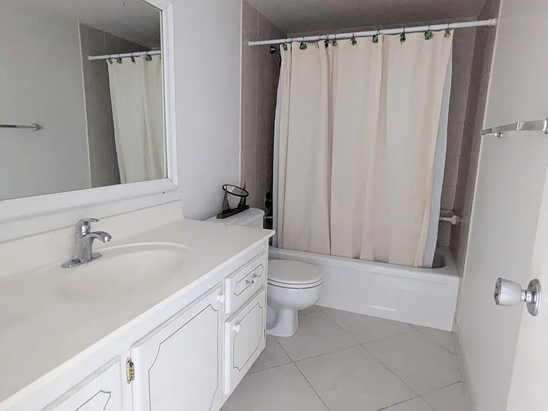 222 Somerset Dr #L — Photo 6