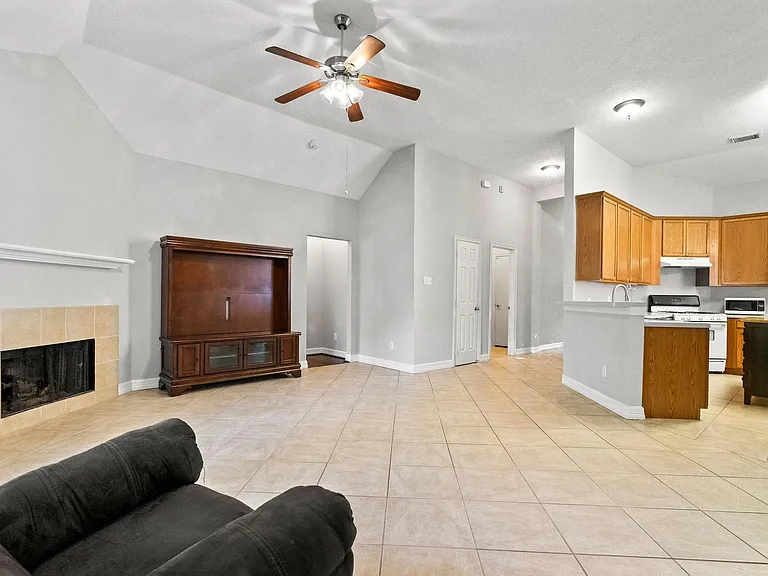 22326 E Daniel Oak Cir — Photo 5