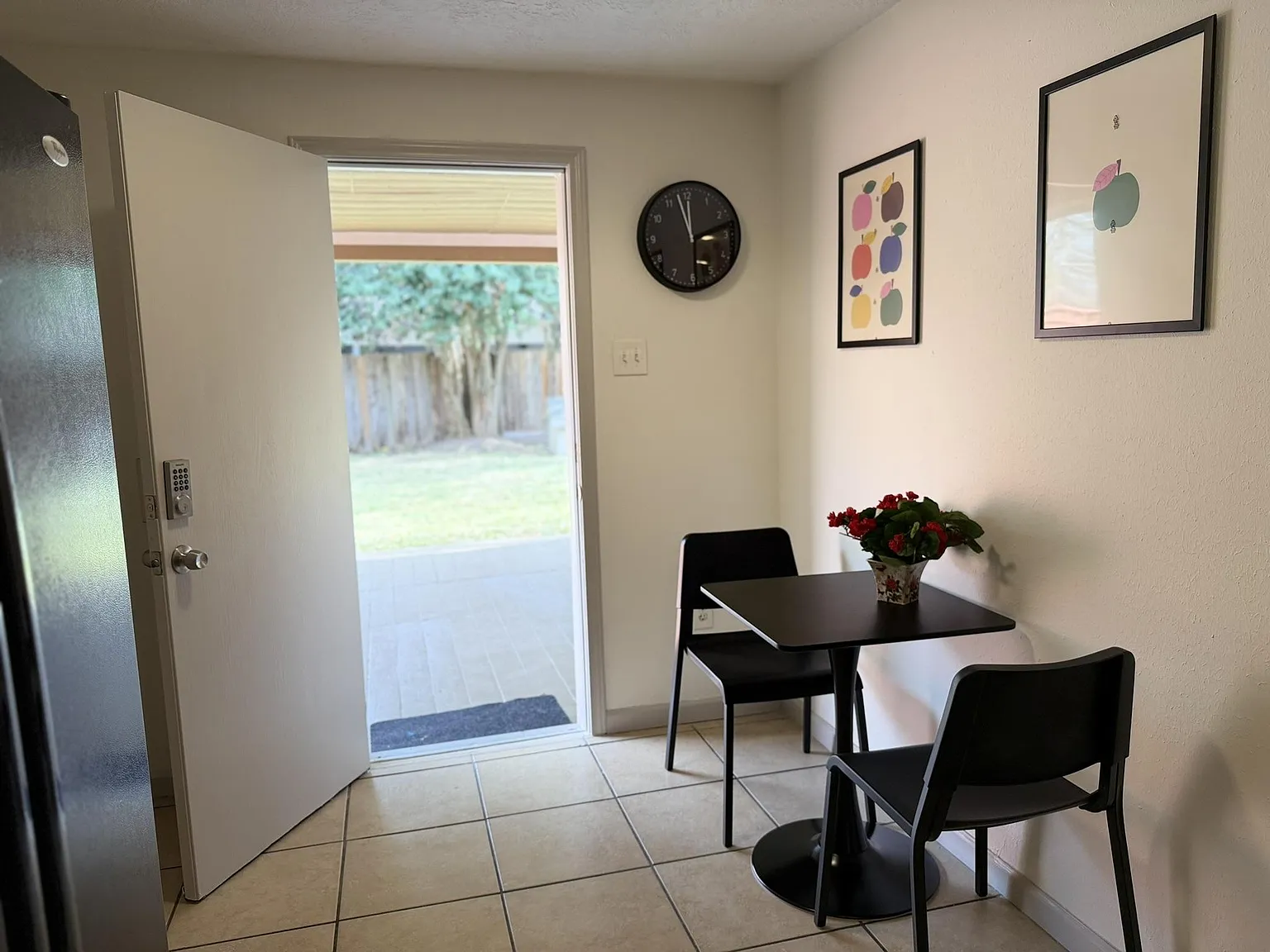 4 bed, 4.0 bath, 1710 sqft, $1,178 — Photo 4