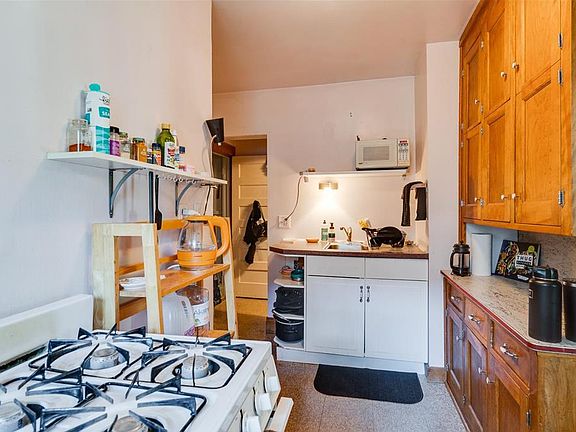 3rd image of 898 Raymond Ave APT 3