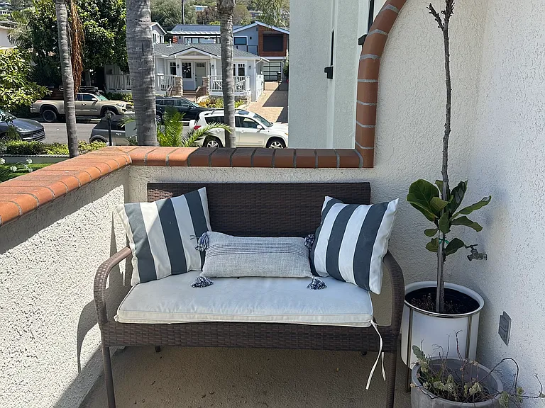 463 Cypress Dr #B — Photo 3