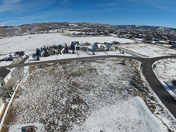 5th image of 597 Spruce Way Lot C1
