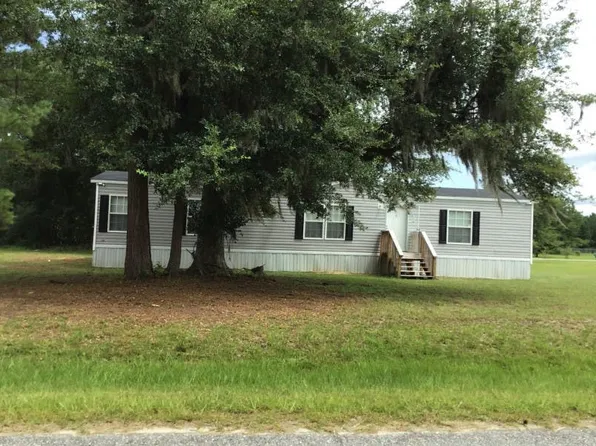 1080 Poppell Farms Dr SE, Darien, GA 31305