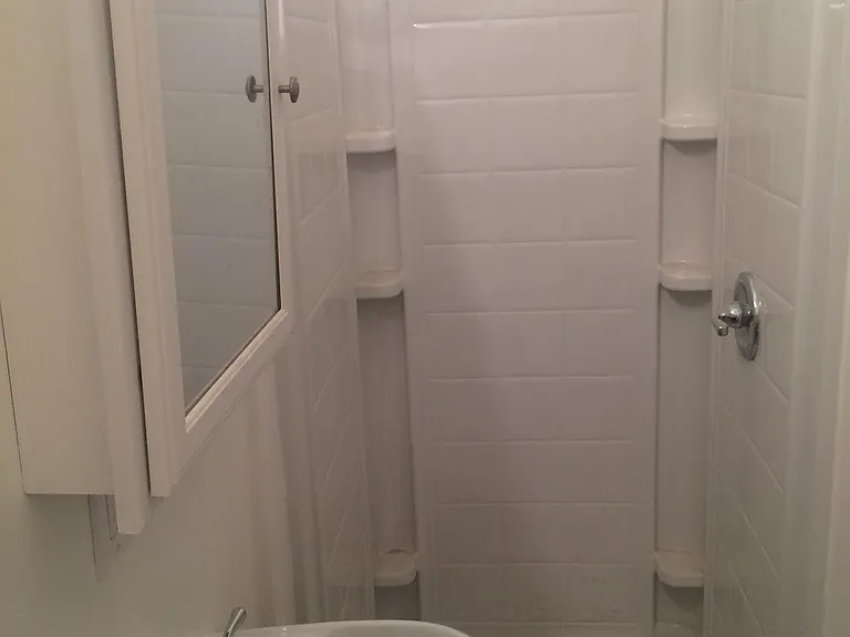 1076 Curran St NW #B — Photo 11