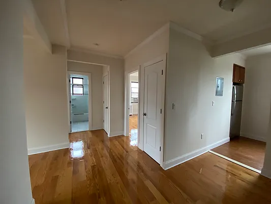 Rented by Queens Apartments Realty LLC | media 31