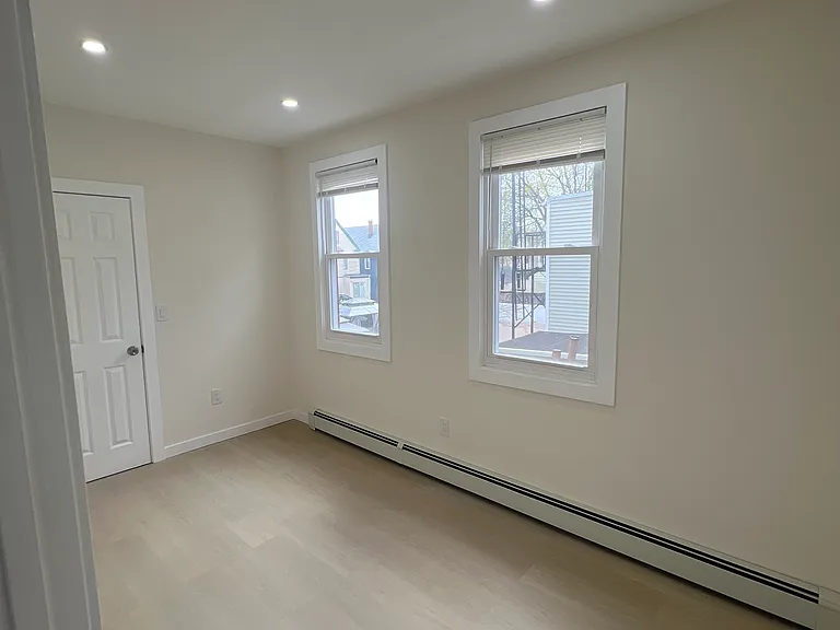 5 Sherman St #2 — Photo 3