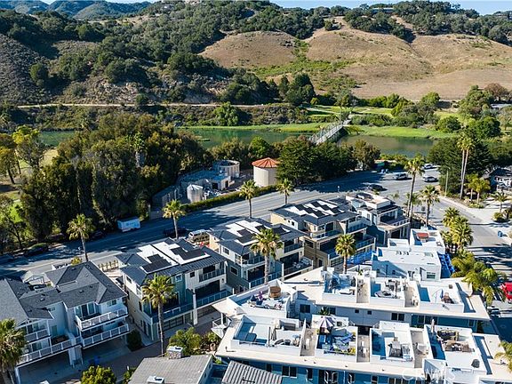 3rd image of 2859 Avila Beach Dr
