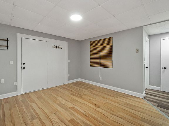 3rd image of 127 Clearfield St #2