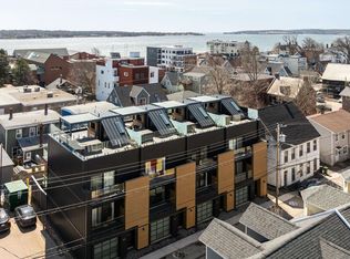 64 Dorchester St, Charlottetown, PE C1A1C7