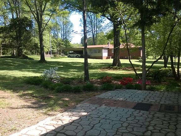 4th image of 8013 Denbur Dr
