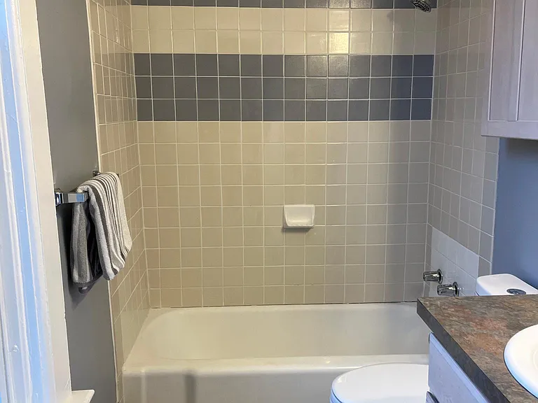 324 Broad St #A — Photo 17