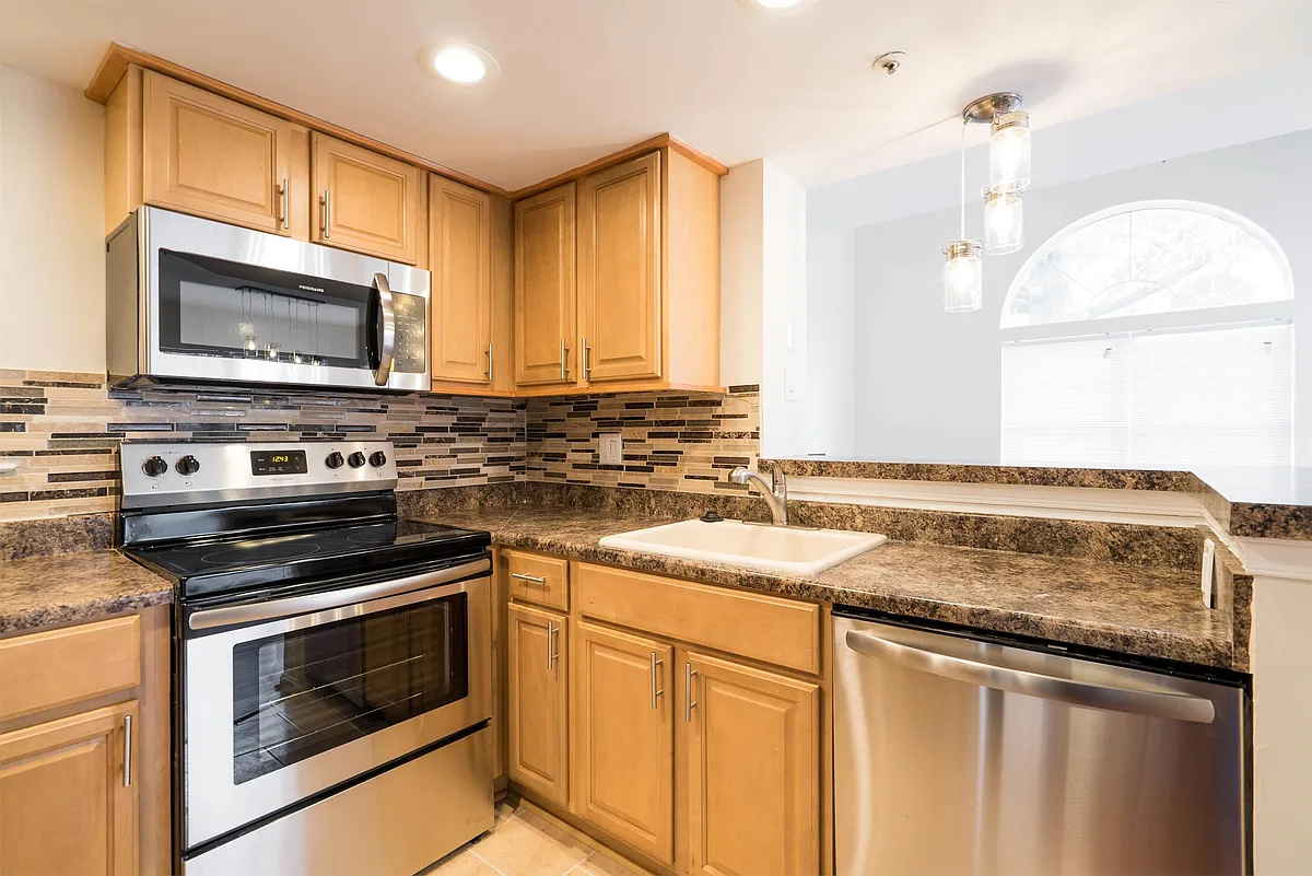 Building Photo - 10403 Beacon Ridge Dr #1