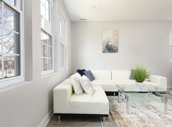 4th image of 3706 N Drake Ave #1