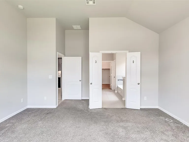 505 Palmilla St — Photo 16