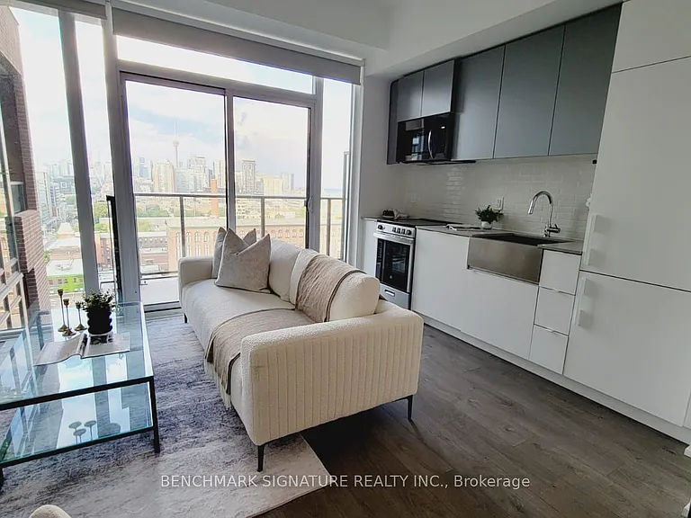 270 Dufferin St #18 — Photo 4