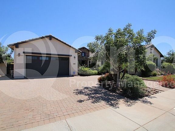 2nd image of 2831 E Oriole Dr
