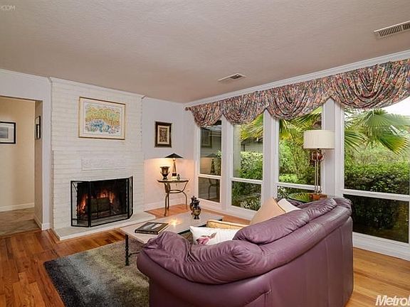 3rd image of 8751 Sunset Ave