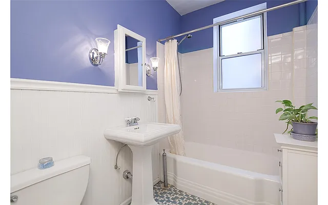 Sold by Douglas Elliman | media 21