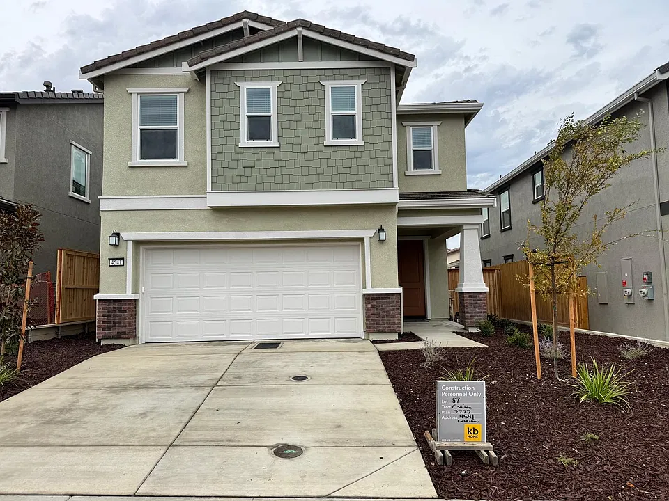 4541 Field View Dr