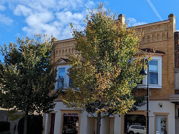 2nd image of 2219 Front St