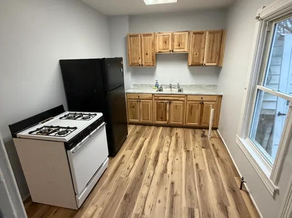 7 Division St APT 1, Glens Falls, NY 12801