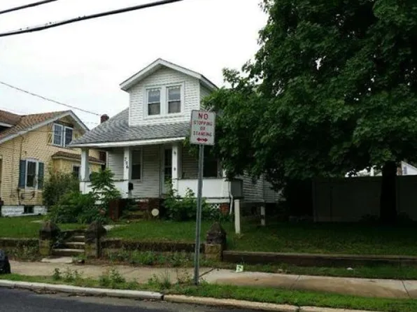 706 S 2nd St, Millville, NJ 08332