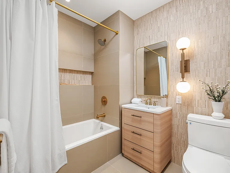 540 Atlantic Ave #709 — Photo 4