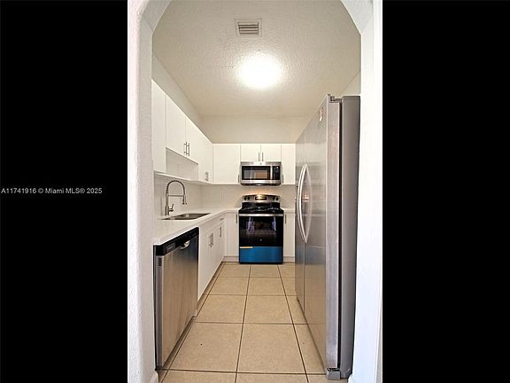 2nd image of 1301 N Santa Catalina Cir #1301