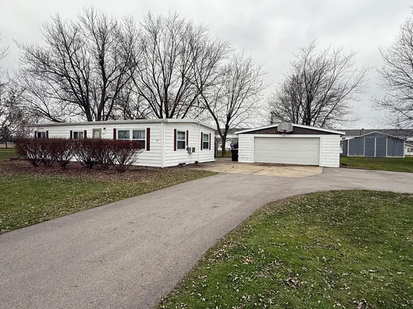 3895 24th Ave SW, Grandville, MI 49418