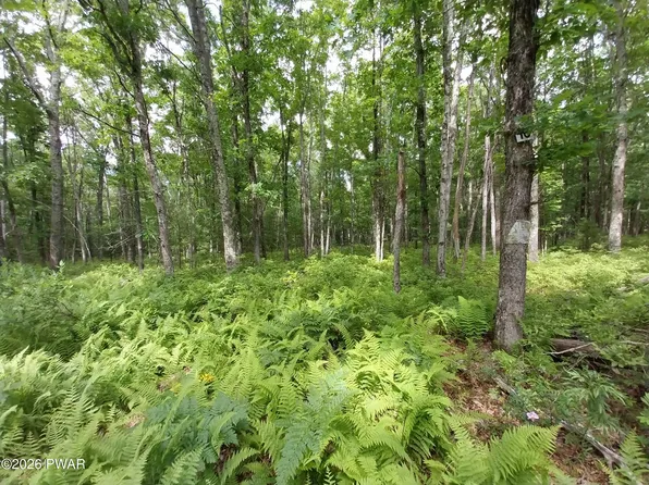 LOT 10 Whispering Oaks Rd, Greeley, PA 18425