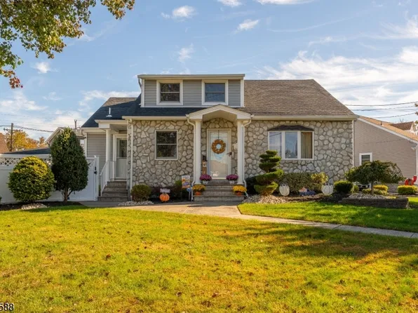 1932 Crescent Pkwy, Linden City, NJ 07036