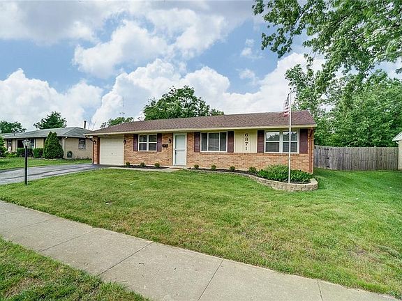 2nd image of 6871 Stonehurst Dr